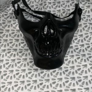 Half skull mask